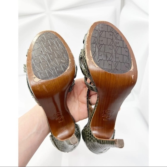 Diane von Furstenberg Sz 5.5 M Green Snake Snakeskin Embossed Heeled Sandals - Picture 9 of 11